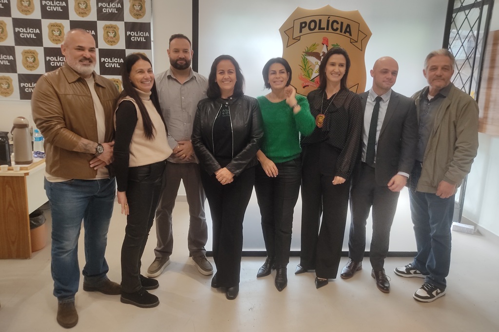 Parceria resulta na revitalização de sala de atendimento da DPCAMI de&nbsp;Chapecó