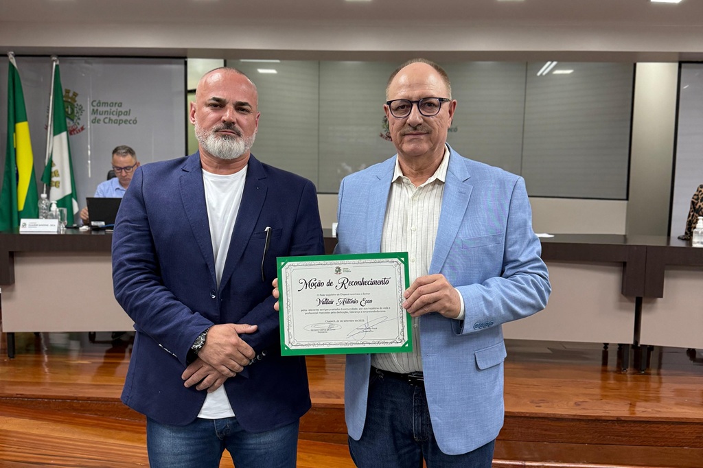 Empresário Valdair Ecco recebe parabenização da Câmara de Vereadores de&nbsp;Chapecó